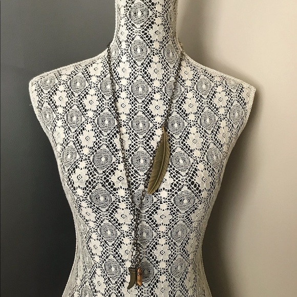 Jewelry - Boho feather necklace